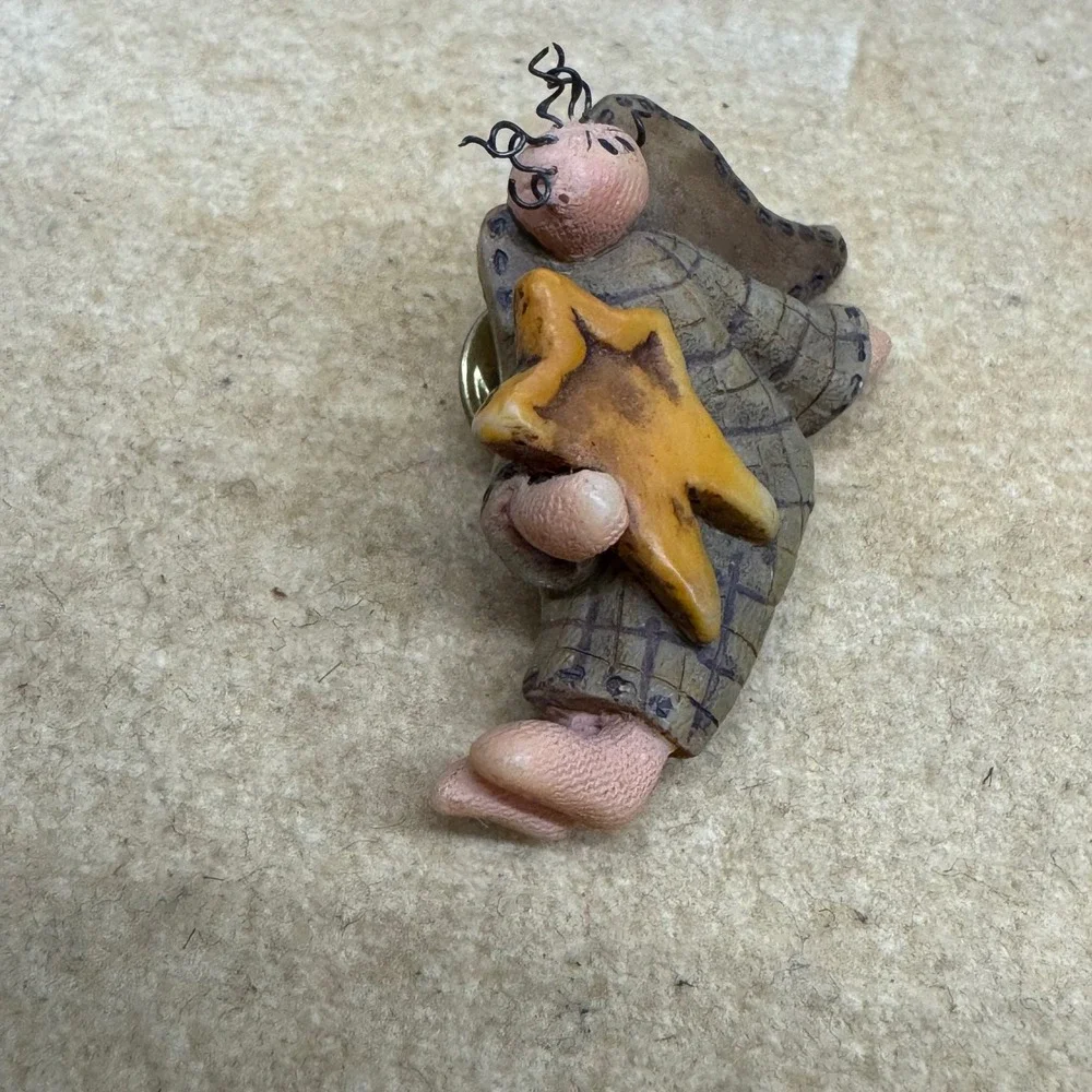 Vintage Folk Art Angel Resin Pin Primitive Plaid Gown Wire Hair Holding Star
